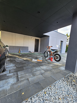 Укладка большеразмерных тротуарных плит